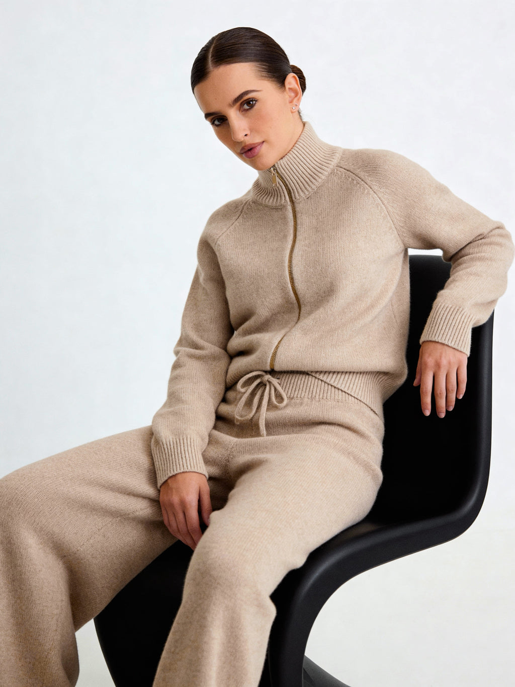 ВʼЯЗАНИЙ КАРДИГАН MERIN НА БЛИСКАВЦІ КОЛЬОРУ BEIGE