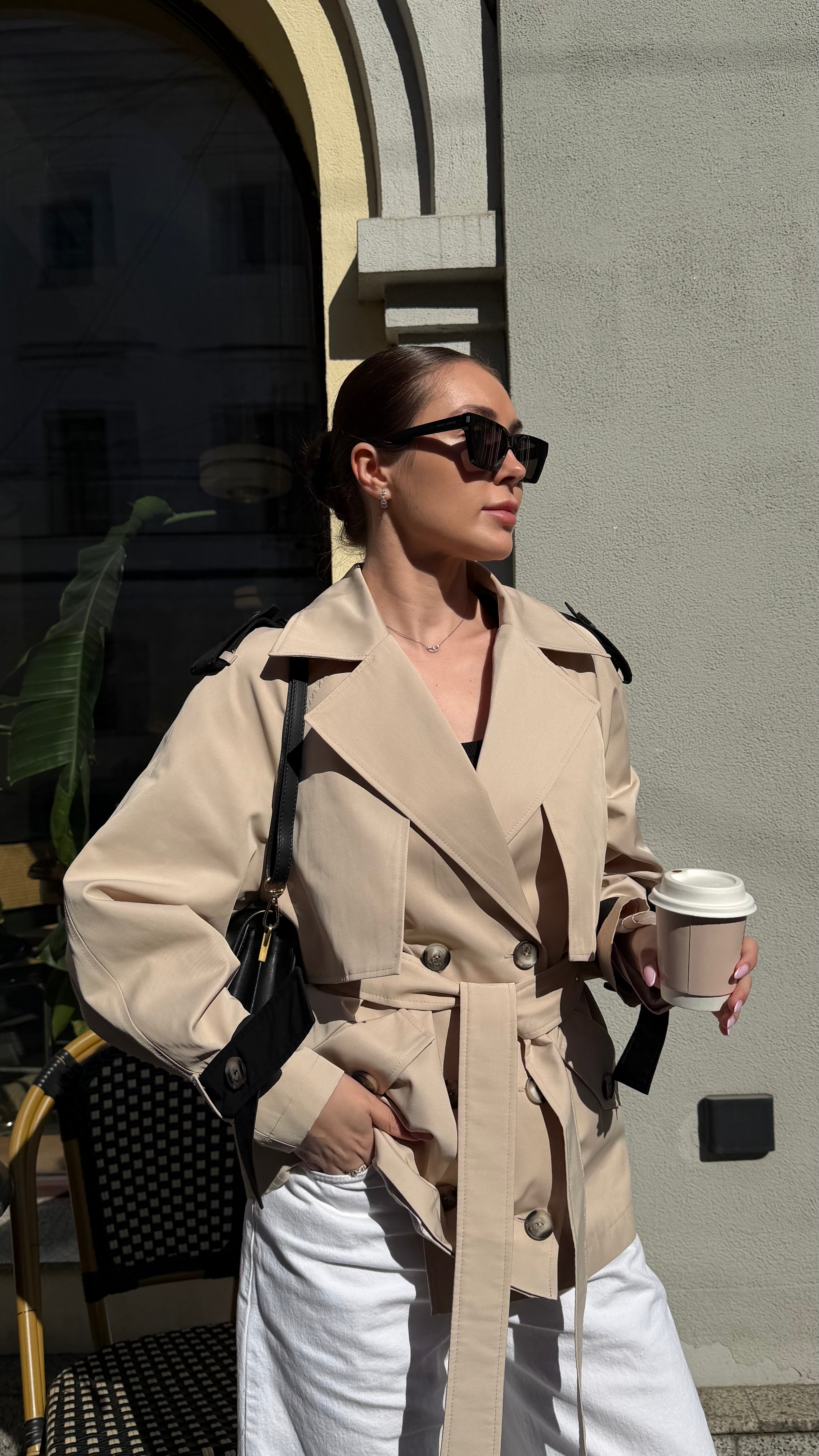 ВКОРОЧЕНИЙ ТРЕНЧ PARIS БЕЖЕВИЙ