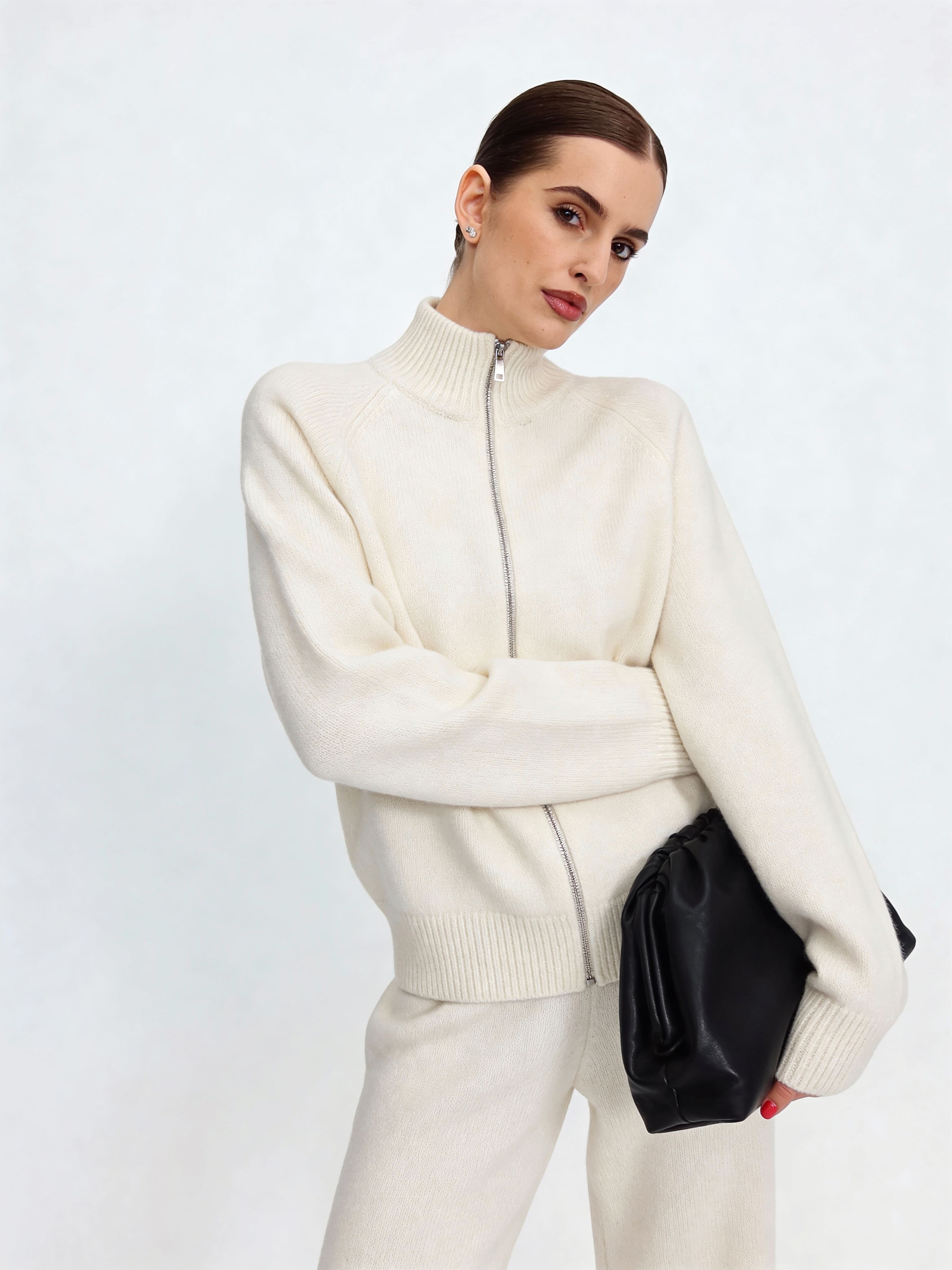 ВʼЯЗАНИЙ КАРДИГАН MERIN НА БЛИСКАВЦІ КОЛЬОРУ MILK